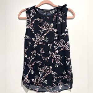 Banana republic sleeveless top